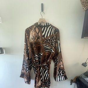 Like New Missguided Mixed Animal Print Light Weight Over Shirt w/Matching Belt